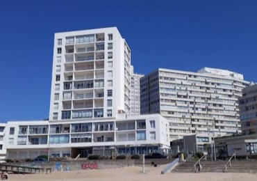 Playa Brava , apartamento de dos dormitorios